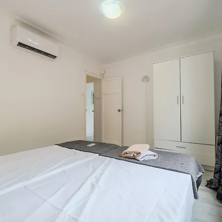 Bed&bcn Mas Apartment L’Hospitalet de Llobregat